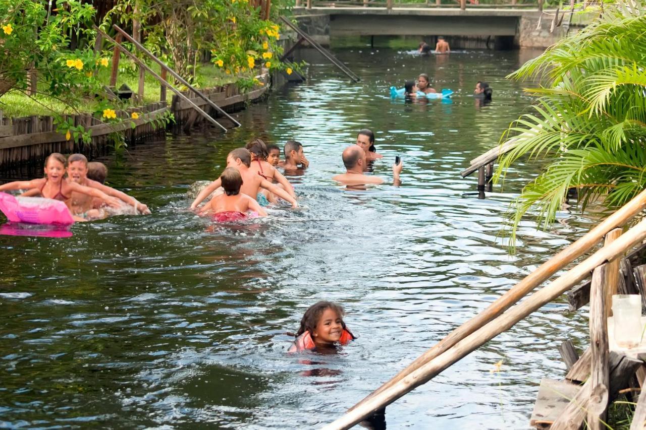Feriasmares Villa Ilheus Bagian luar foto